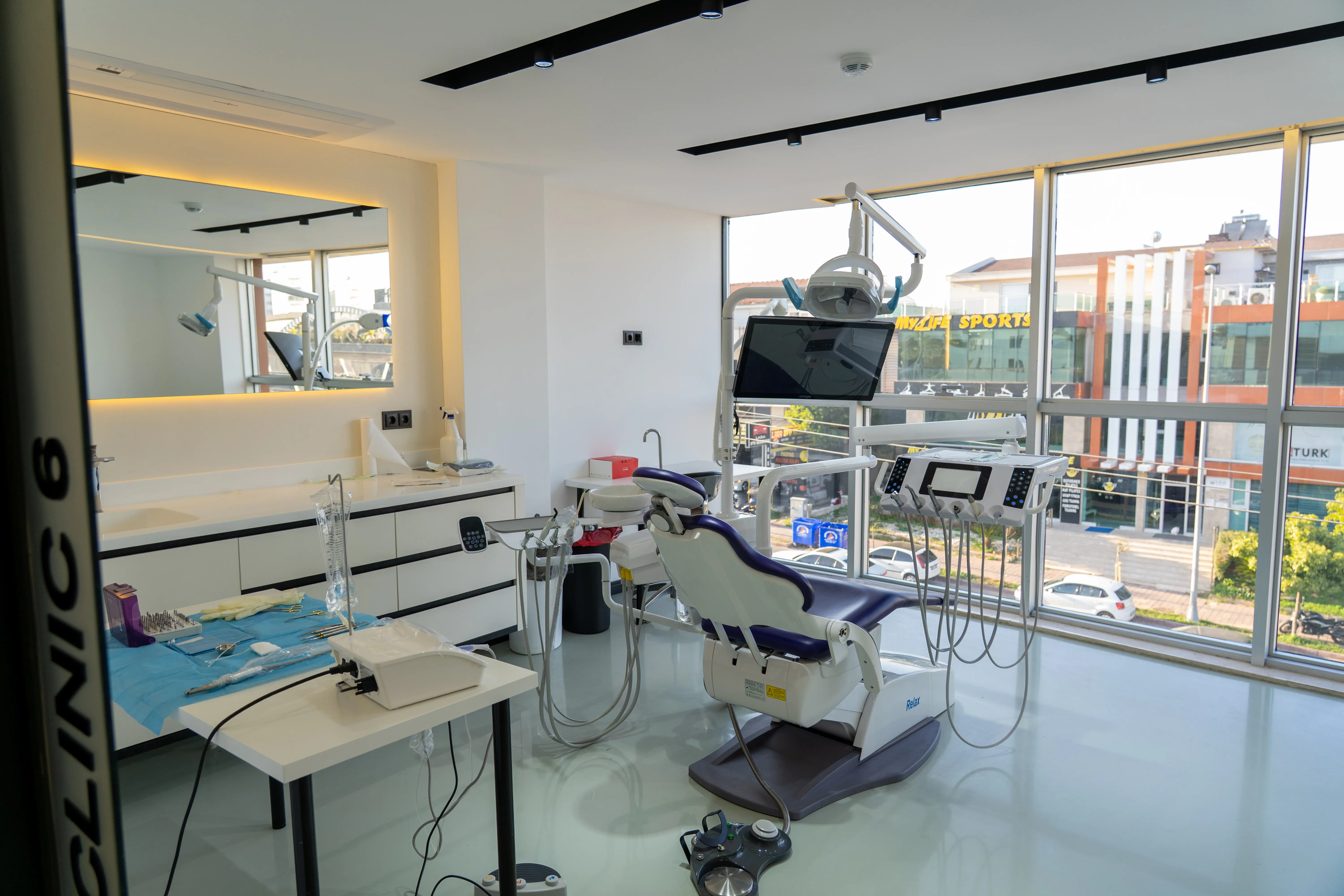 Oral and Dental Clinic 2